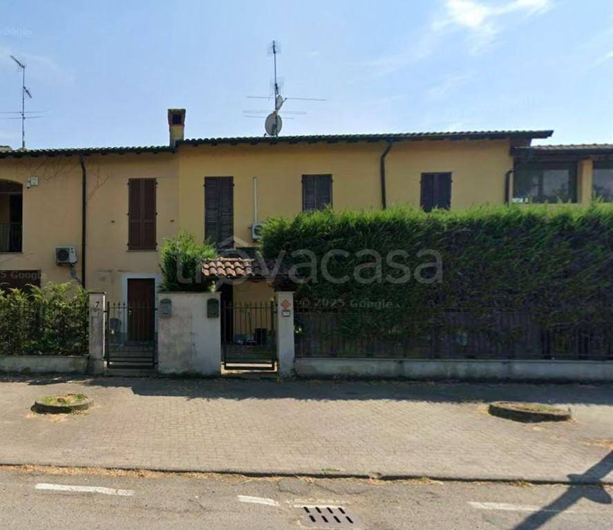 casa indipendente in vendita a Roncaro