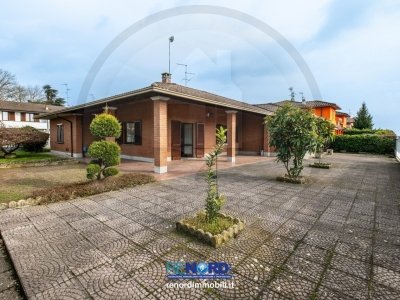 casa indipendente in vendita a Roncaro
