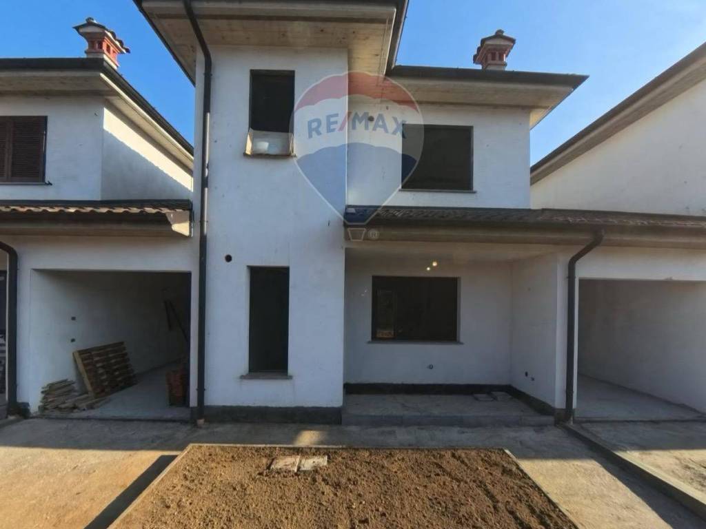 casa indipendente in vendita a Roncaro