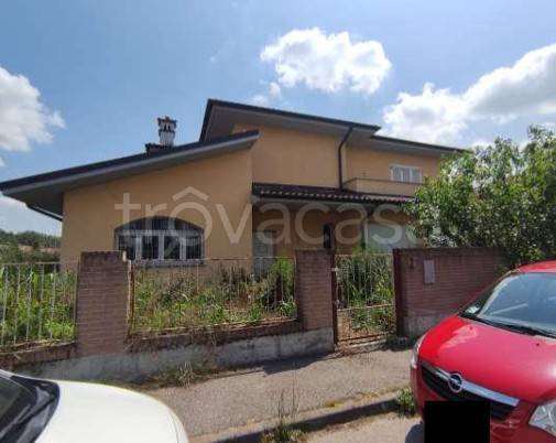 casa indipendente in vendita a Roncaro