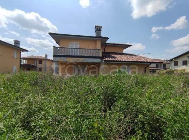 casa indipendente in vendita a Roncaro