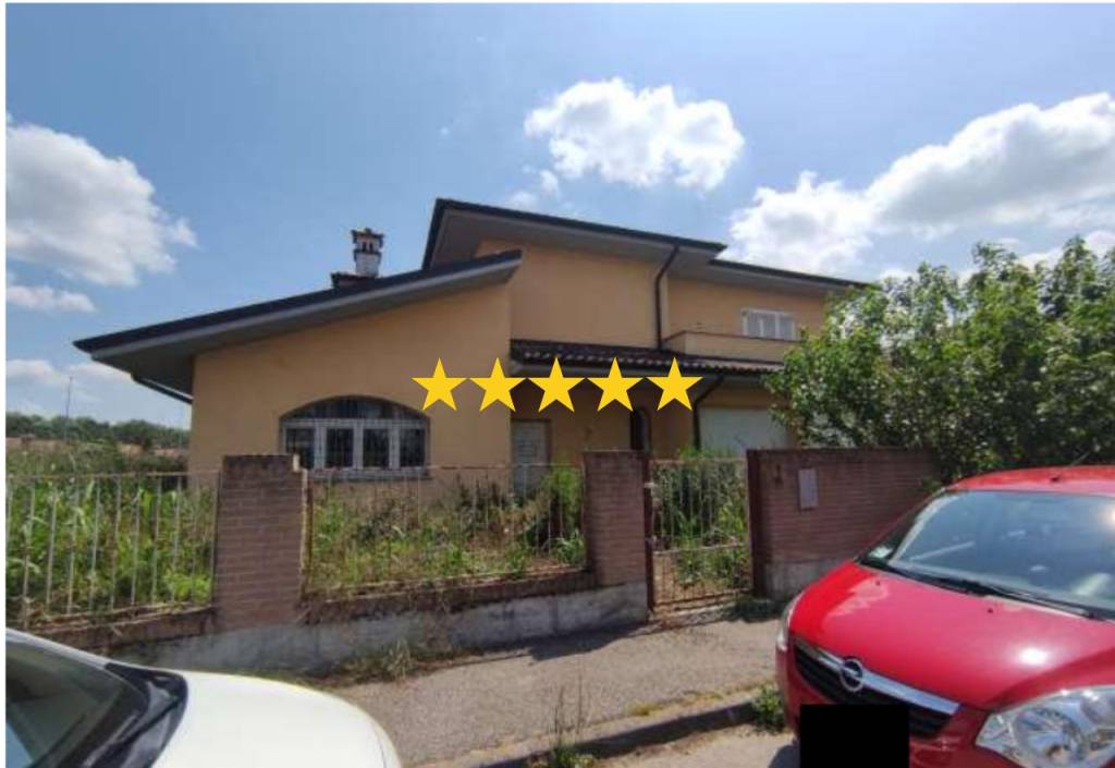 casa indipendente in vendita a Roncaro