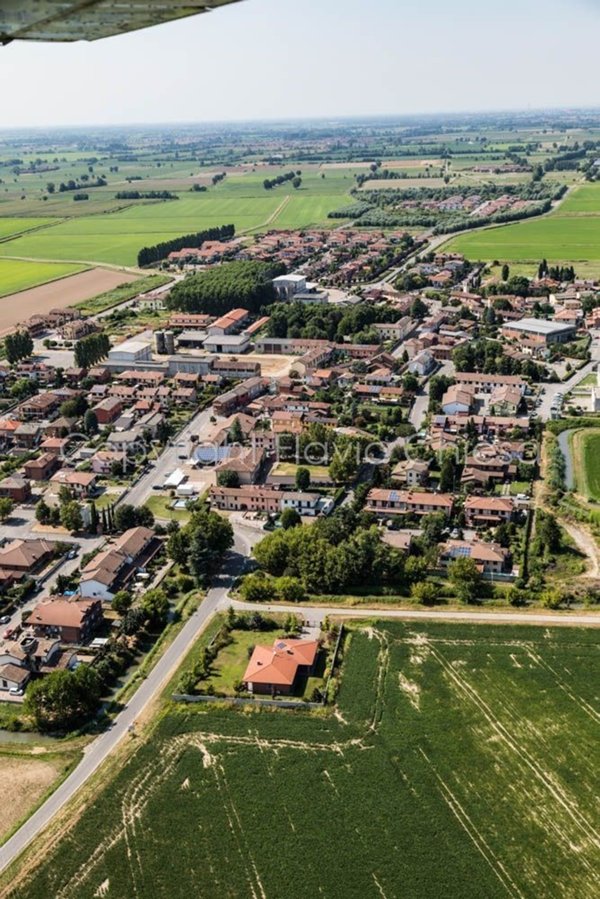 casa indipendente in vendita a Roncaro