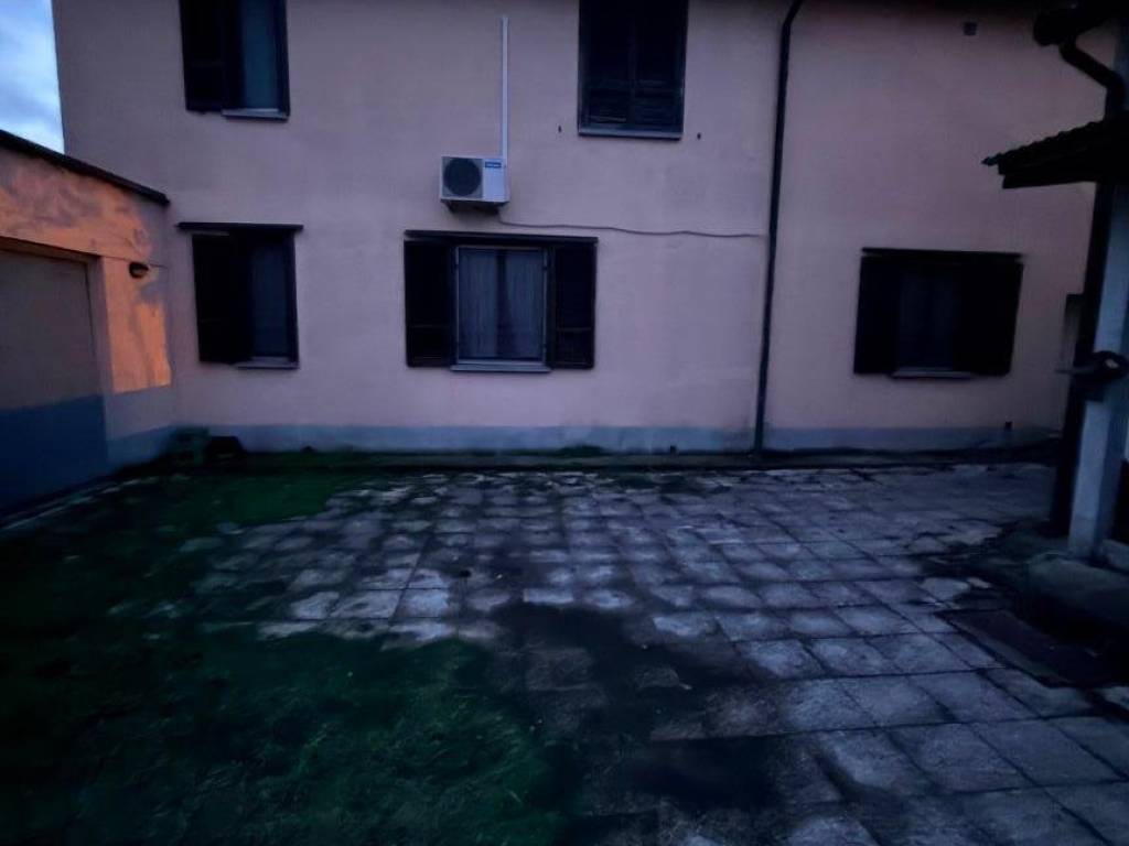 casa indipendente in vendita a Roncaro