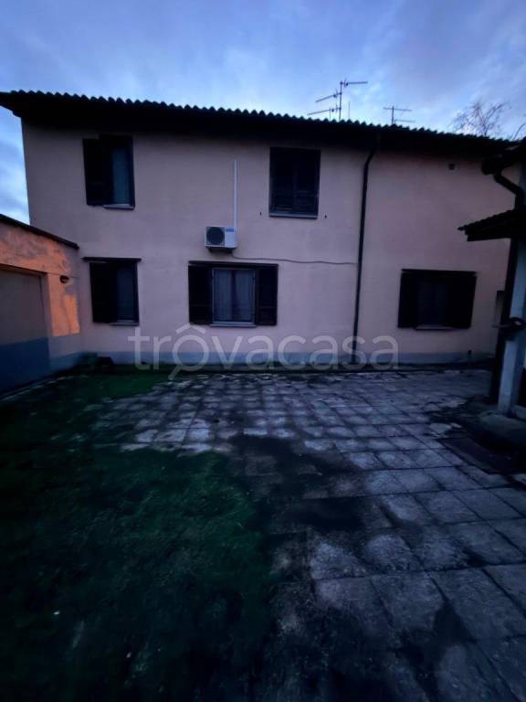 casa indipendente in vendita a Roncaro