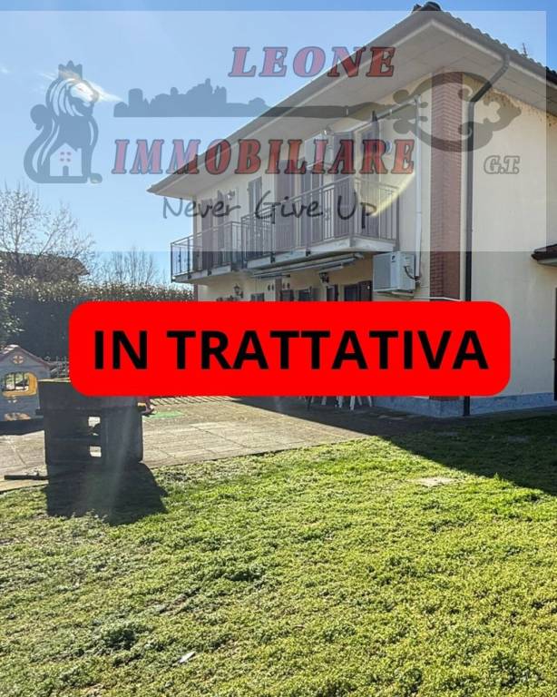 casa indipendente in vendita a Roncaro