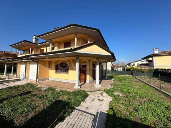 casa indipendente in vendita a Roncaro