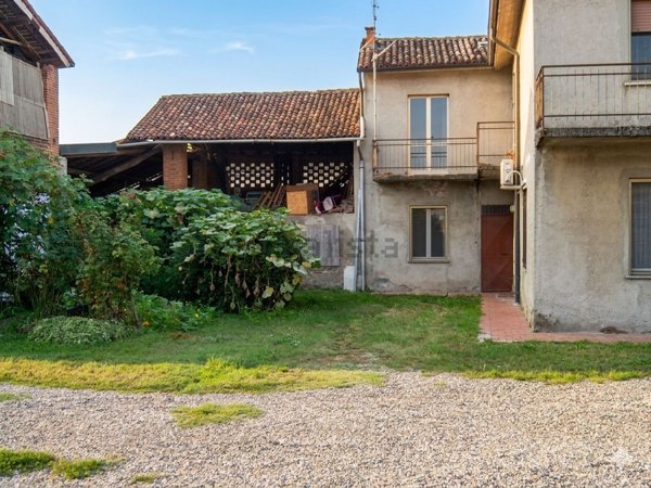casa semindipendente in vendita a Roncaro