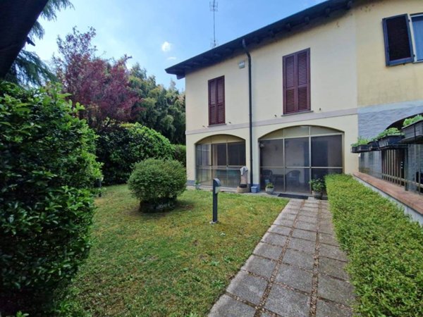 casa indipendente in vendita a Roncaro