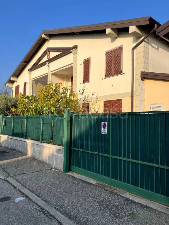appartamento in vendita a Roncaro