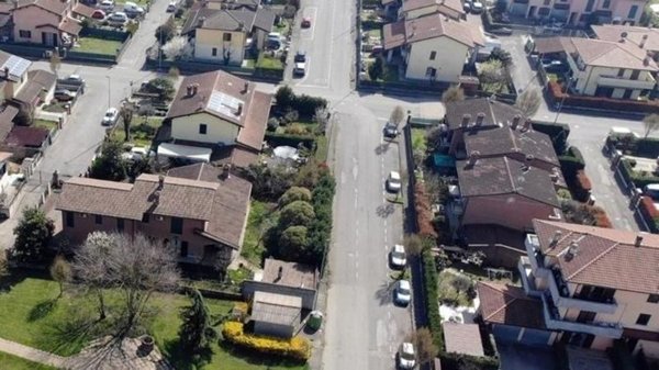 casa indipendente in vendita a Roncaro