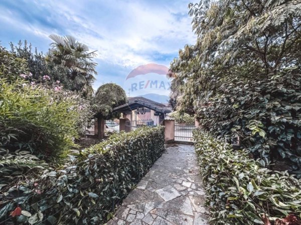 casa indipendente in vendita a Rosasco