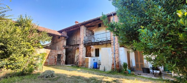 casa indipendente in vendita a Rosasco