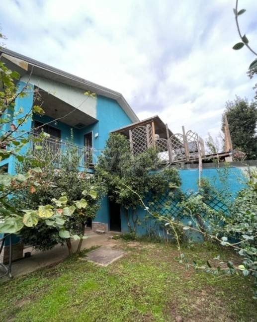 casa indipendente in vendita a Rosasco