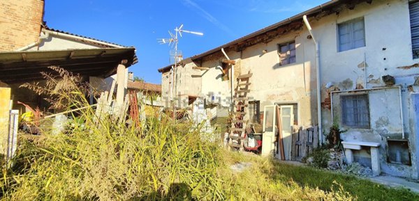 casa indipendente in vendita a Rosasco