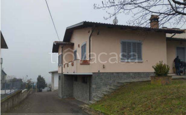 casa indipendente in vendita a Rovescala