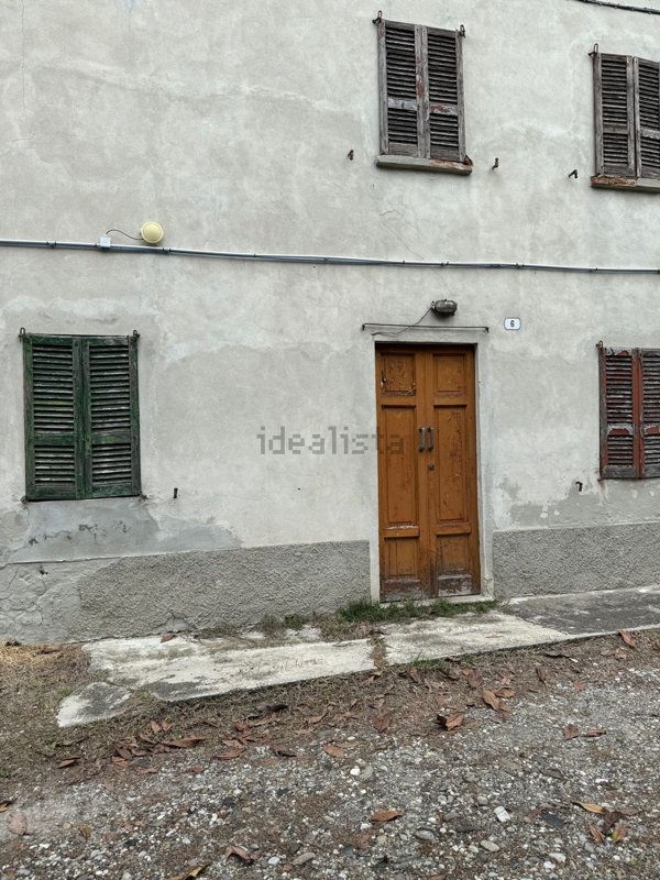 esavano in vendita a Rovescala