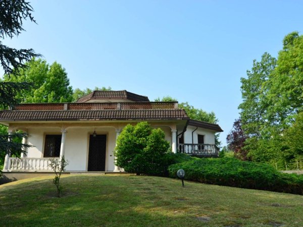 casa indipendente in vendita a Rovescala
