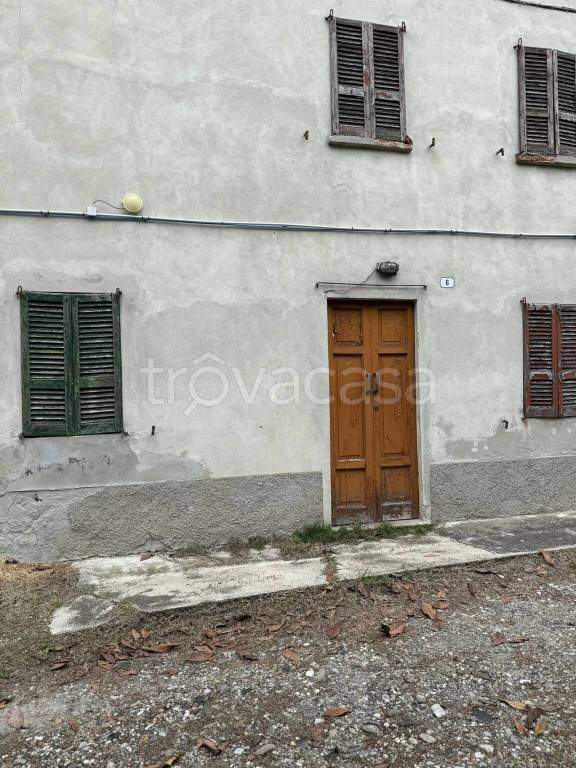 casale in vendita a Rovescala