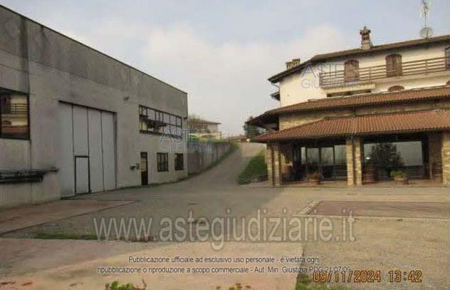 locale commerciale in vendita a Rovescala in zona Pieve