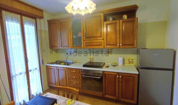 casa semindipendente in vendita a Rovescala in zona Ca' Bella