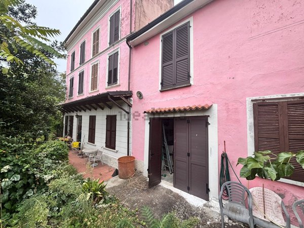casa indipendente in vendita a Rovescala