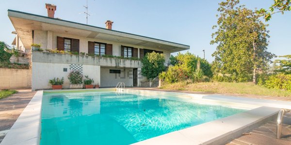 casa indipendente in vendita a Rovescala