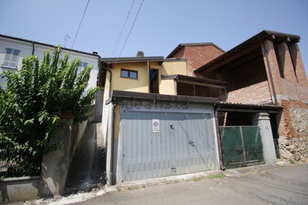 appartamento in vendita a Rovescala in zona Ca' Bella
