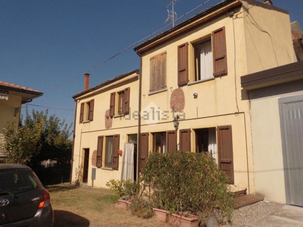 casa indipendente in vendita a Rovescala in zona Ca' Nova