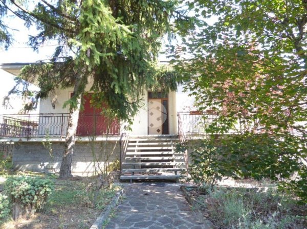 casa indipendente in vendita a Rovescala in zona Ca' Bella