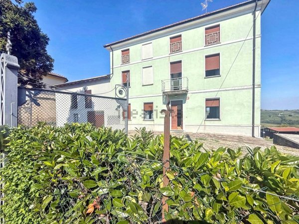 casa indipendente in vendita a Rovescala in zona Ca' Nova