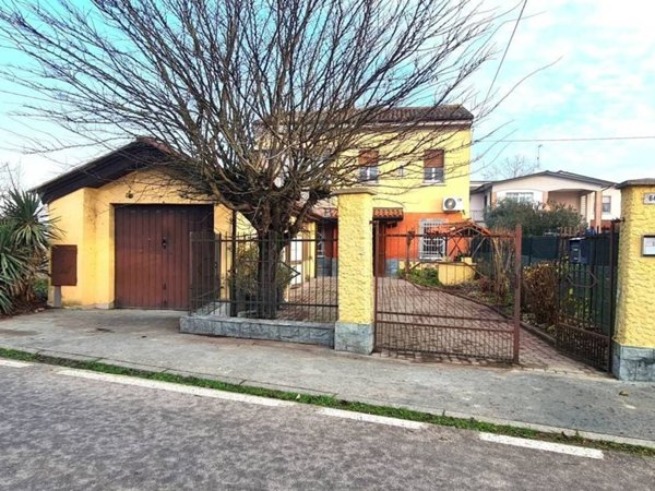casa indipendente in vendita a San Cipriano Po
