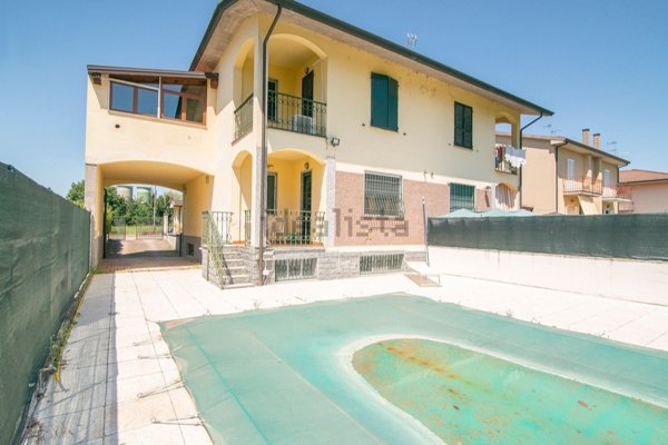 casa indipendente in vendita a San Cipriano Po