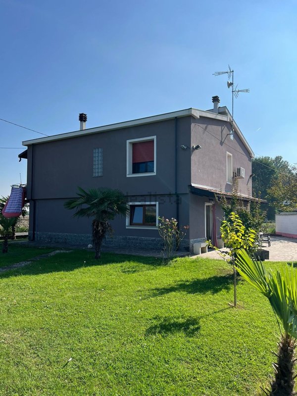casa indipendente in vendita a San Cipriano Po in zona Buffalora