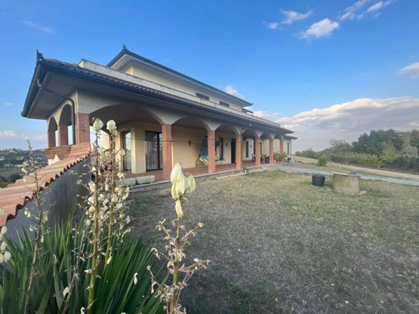 casa indipendente in vendita a San Damiano al Colle