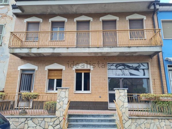 casa indipendente in vendita a San Damiano al Colle