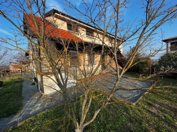 casa indipendente in vendita a San Damiano al Colle