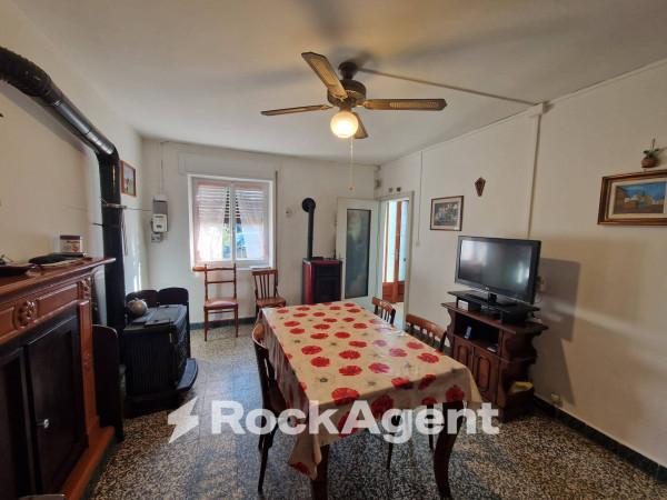 casa indipendente in vendita a San Damiano al Colle in zona Camporello