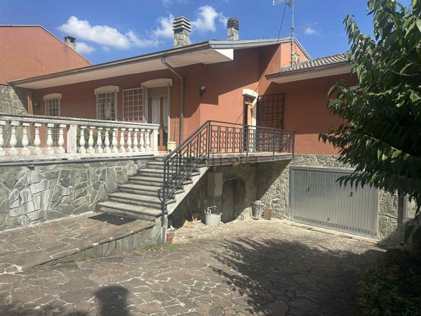 casa indipendente in vendita a San Damiano al Colle