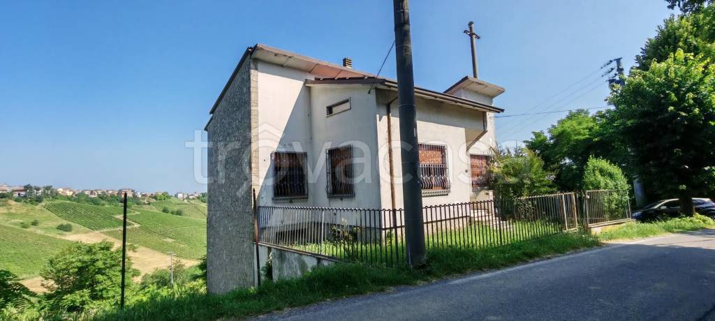 casa indipendente in vendita a San Damiano al Colle