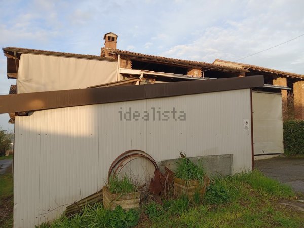 capannone in vendita a San Damiano al Colle