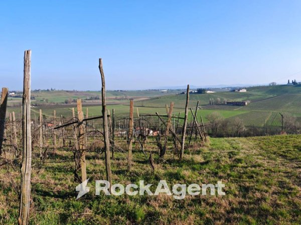 casa indipendente in vendita a San Damiano al Colle in zona Camporello
