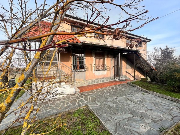 casa indipendente in vendita a San Damiano al Colle