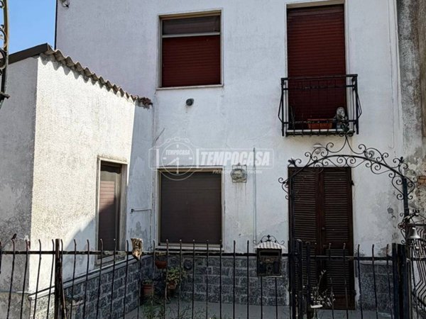 casa indipendente in vendita a San Damiano al Colle in zona Santa Giuliana