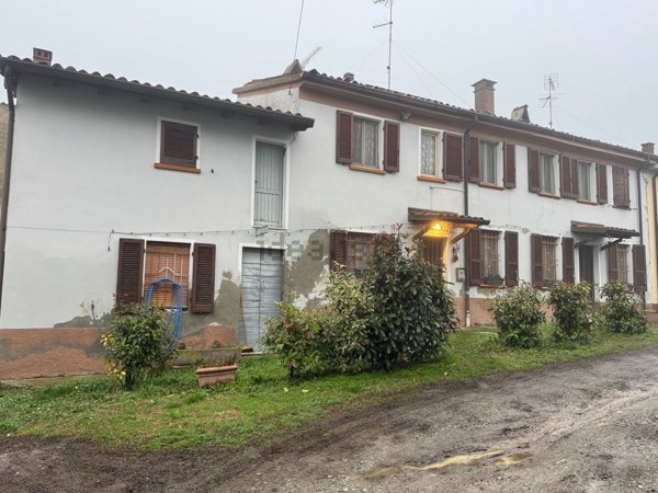 casa indipendente in vendita a San Damiano al Colle in zona Santa Giuliana