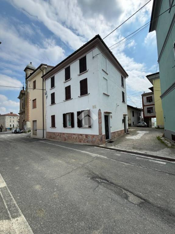 casa indipendente in vendita a San Damiano al Colle in zona Santa Giuliana