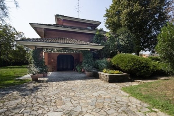 casa indipendente in vendita a San Genesio ed Uniti