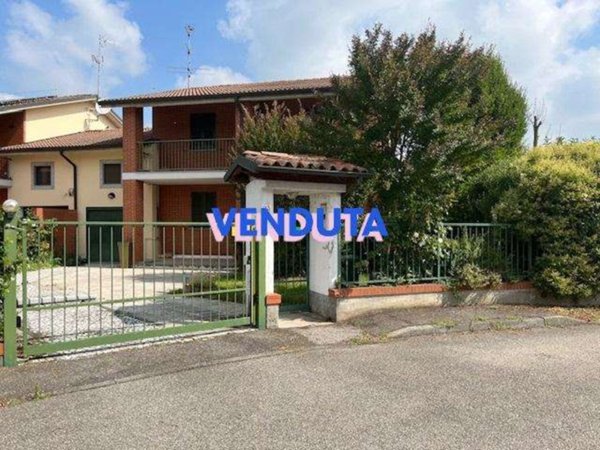 casa indipendente in vendita a San Genesio ed Uniti