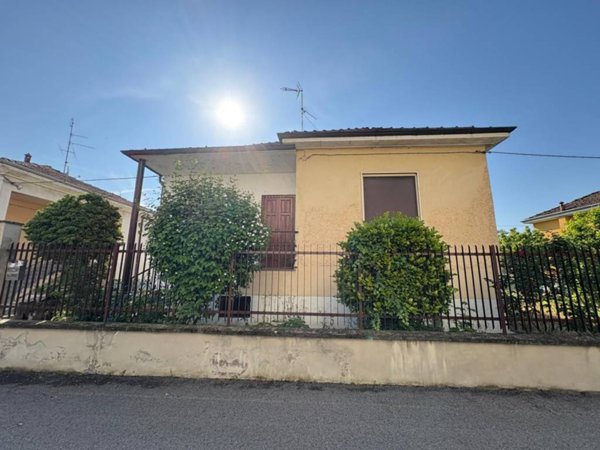 casa indipendente in vendita a San Genesio ed Uniti