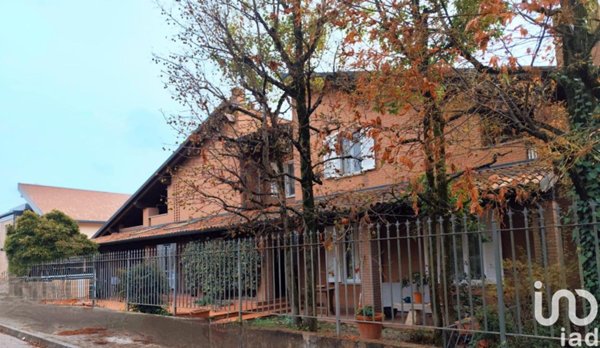 casa indipendente in vendita a San Genesio ed Uniti